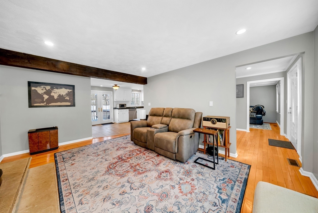 37 Sullivan Street North Andover, MA 01845 - Photo 18 of 42