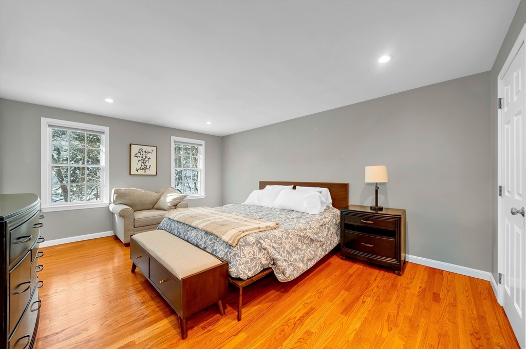 37 Sullivan Street North Andover, MA 01845 - Photo 3 of 42