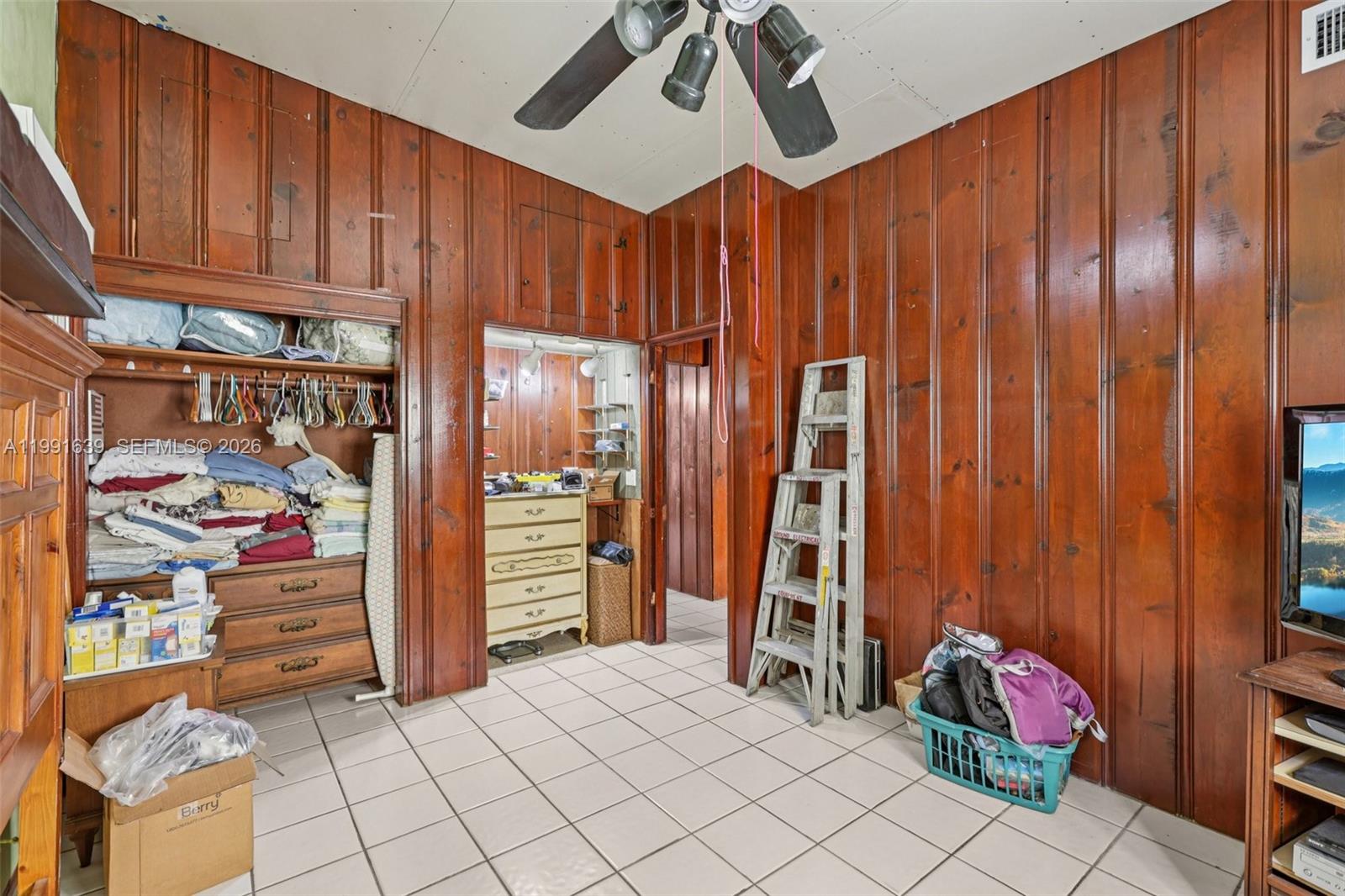 272 West 46th Street Hialeah, FL 33012 - Photo 18 of 34