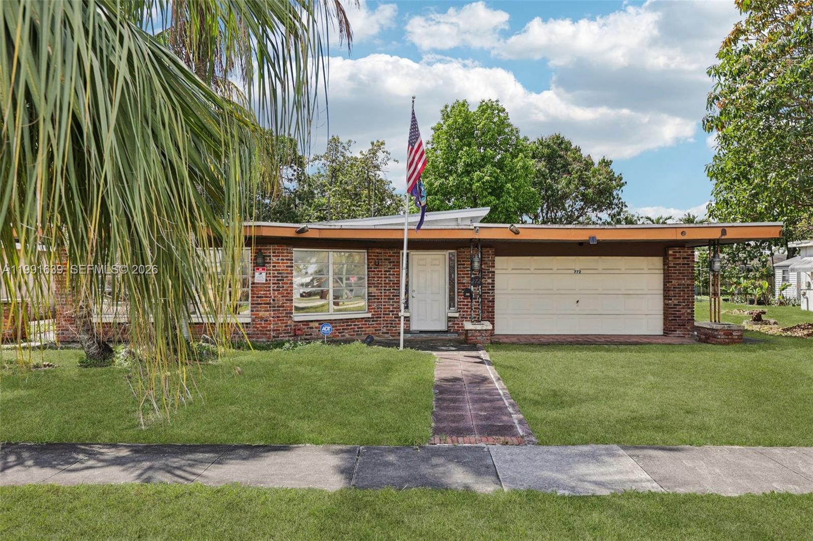 272 West 46th Street Hialeah, FL 33012 - Photo 2 of 34