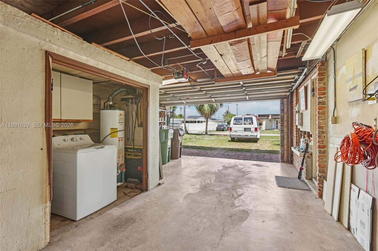 272 West 46th Street Hialeah, FL 33012 - Photo 25 of 34