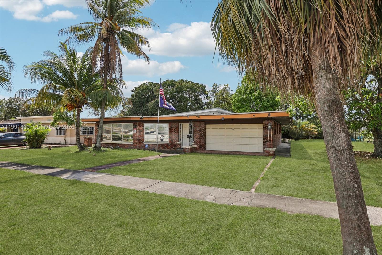 272 West 46th Street Hialeah, FL 33012 - Photo 6 of 34