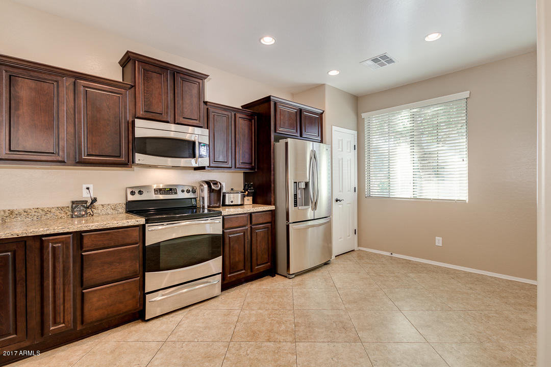 3246 East Ridgewood Lane Gilbert, AZ 85298 - Photo 6 of 124 006-Ridgewood