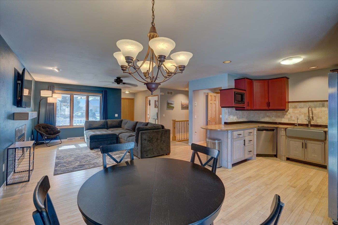 8318 Inverness Drive Madison, WI 53717 - Photo 13 of 47