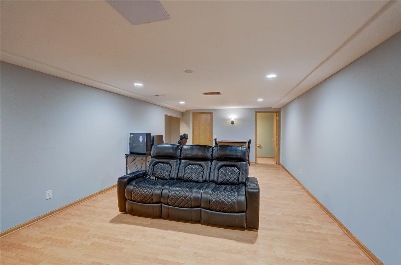 8318 Inverness Drive Madison, WI 53717 - Photo 32 of 47