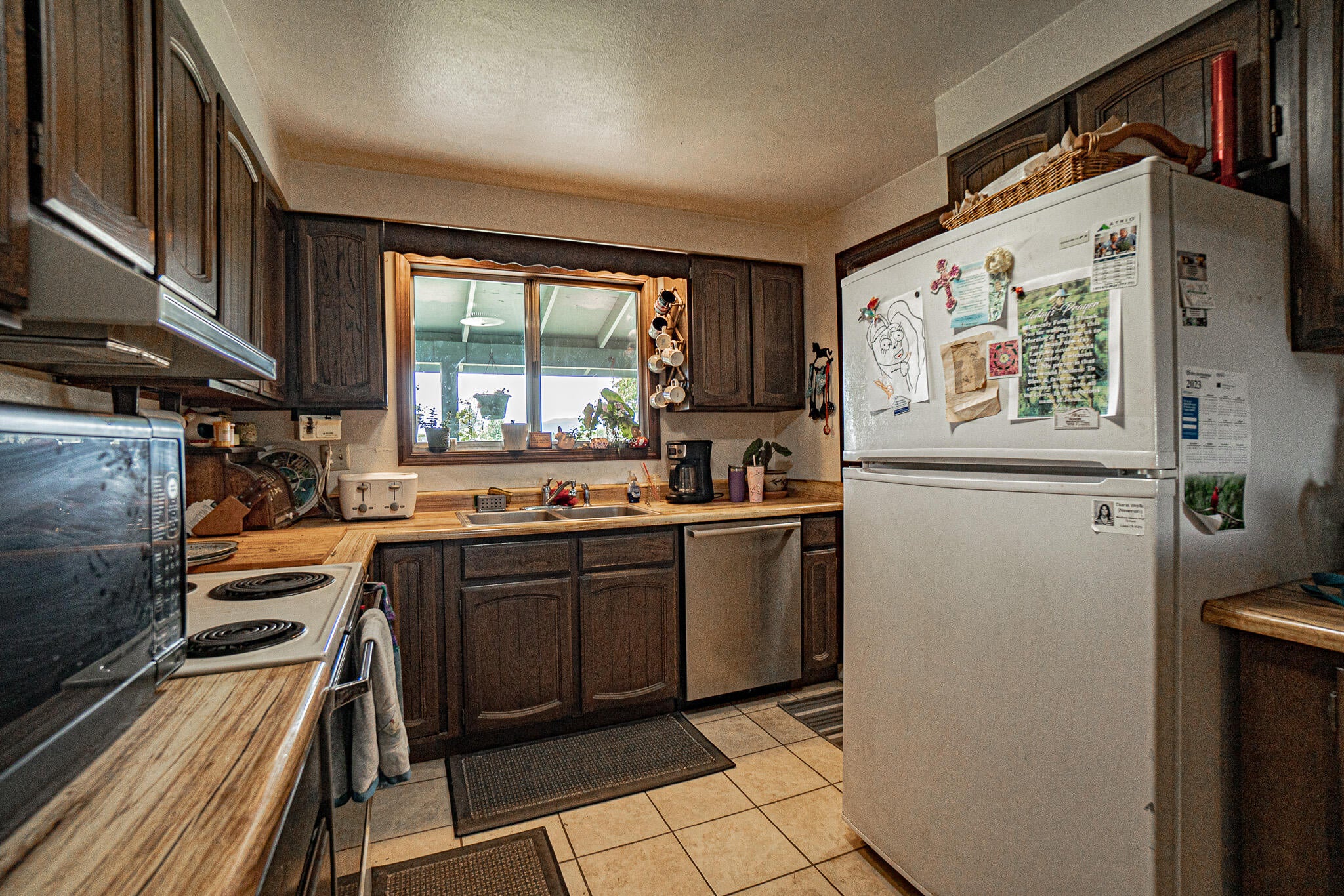 5275 Gebhard Road Central Point, OR 97502 - Photo 8 of 22 DSC03927-HDR