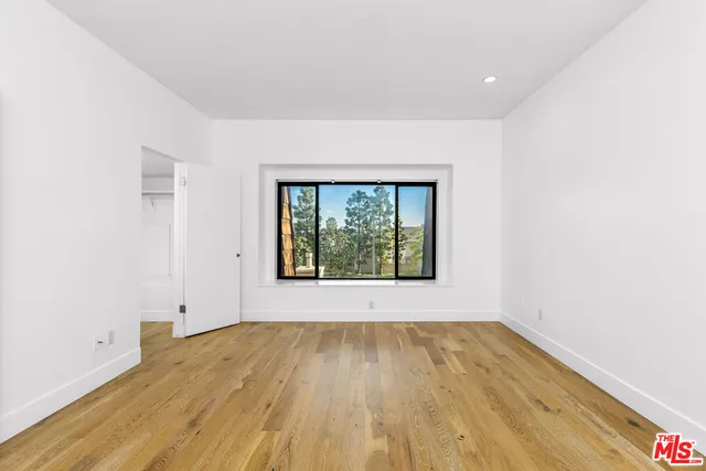 $5,900 | 13107 Mindanao Way, Unit 4, Marina del Rey, CA 90292