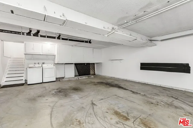 $5,900 | 13107 Mindanao Way, Unit 4, Marina del Rey, CA 90292