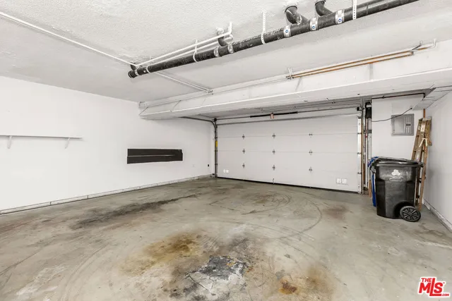 $5,900 | 13107 Mindanao Way, Unit 4, Marina del Rey, CA 90292