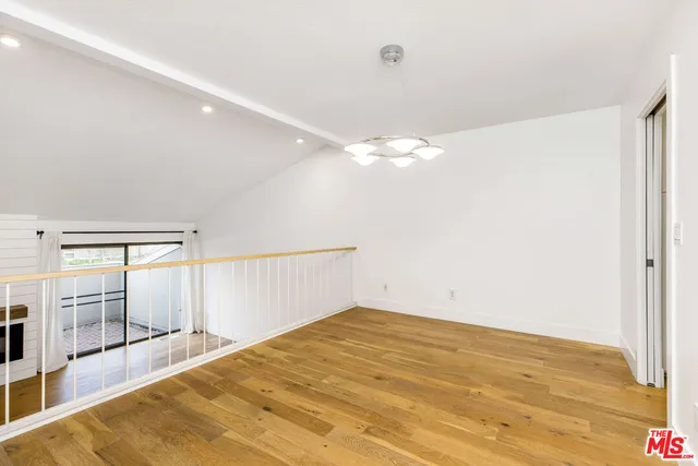 $5,900 | 13107 Mindanao Way, Unit 4, Marina del Rey, CA 90292