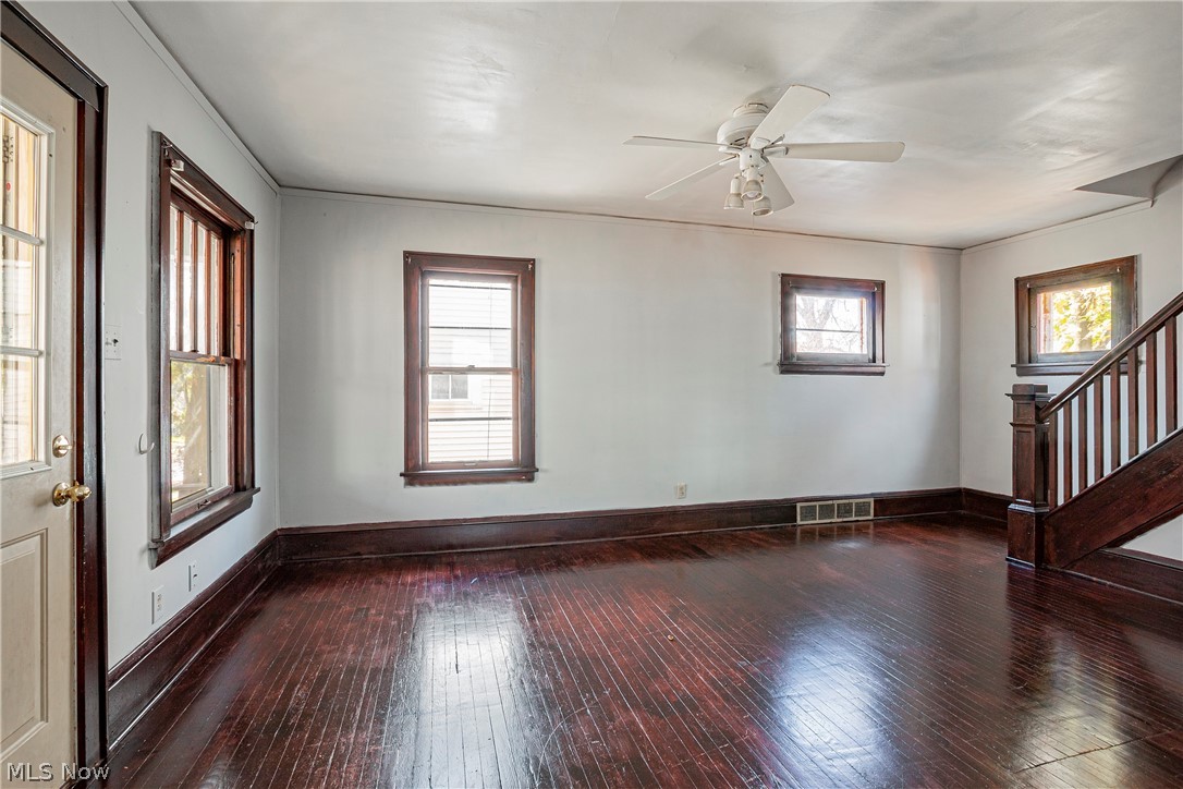 1100 Murray Avenue Akron, OH 44310 - Photo 5 of 25
