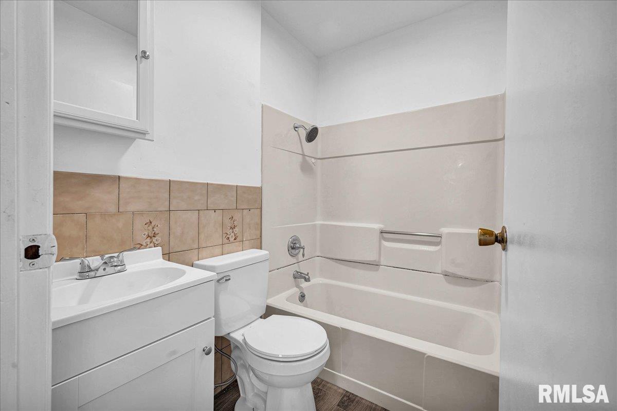 909 East Moneta Avenue Peoria Heights, IL 61616 - Photo 14 of 19