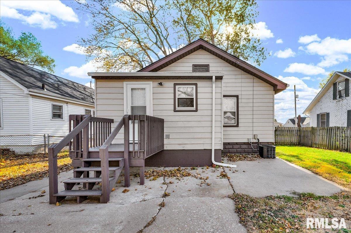 909 East Moneta Avenue Peoria Heights, IL 61616 - Photo 18 of 19