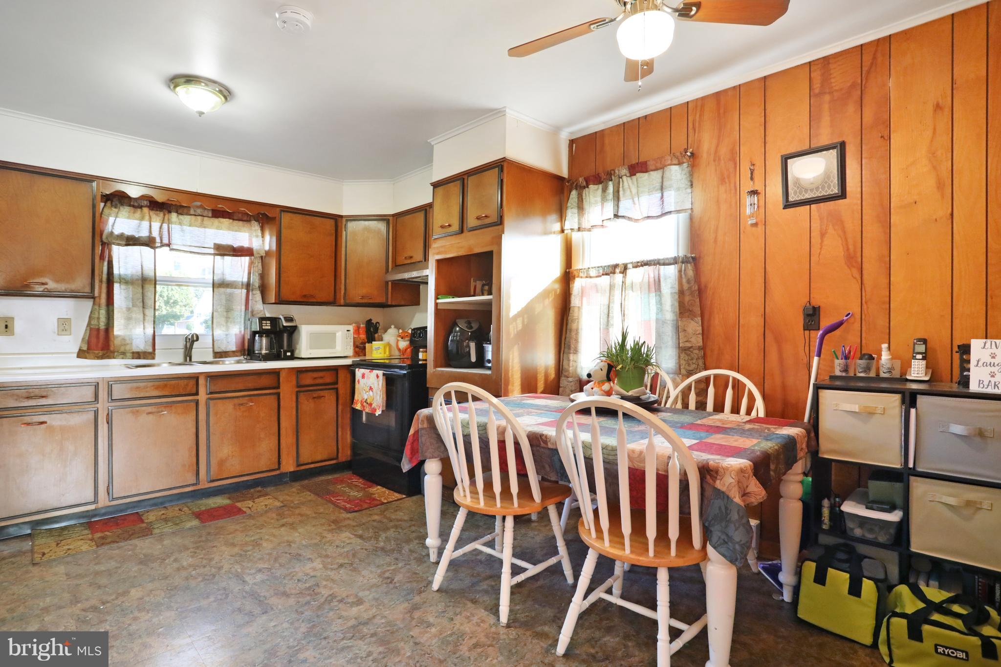213 East 4th Avenue Ranson, WV 25438 - Photo 5 of 30 Kitchen