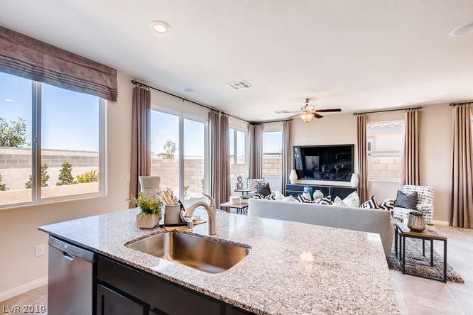 2145 Rio Rancho Pointe Place, Unit 48 Henderson, NV 89002 - Photo 12 of 27 Gallery Image 12