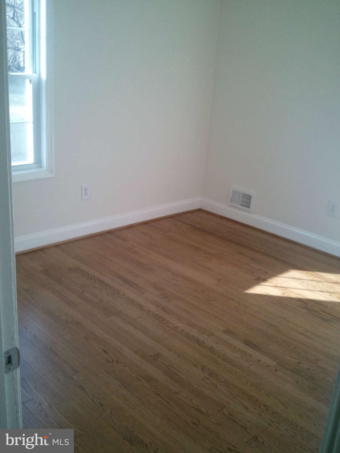 9111 Sudley Road Manassas, VA 20110 - Photo 12 of 29 Interior (General)