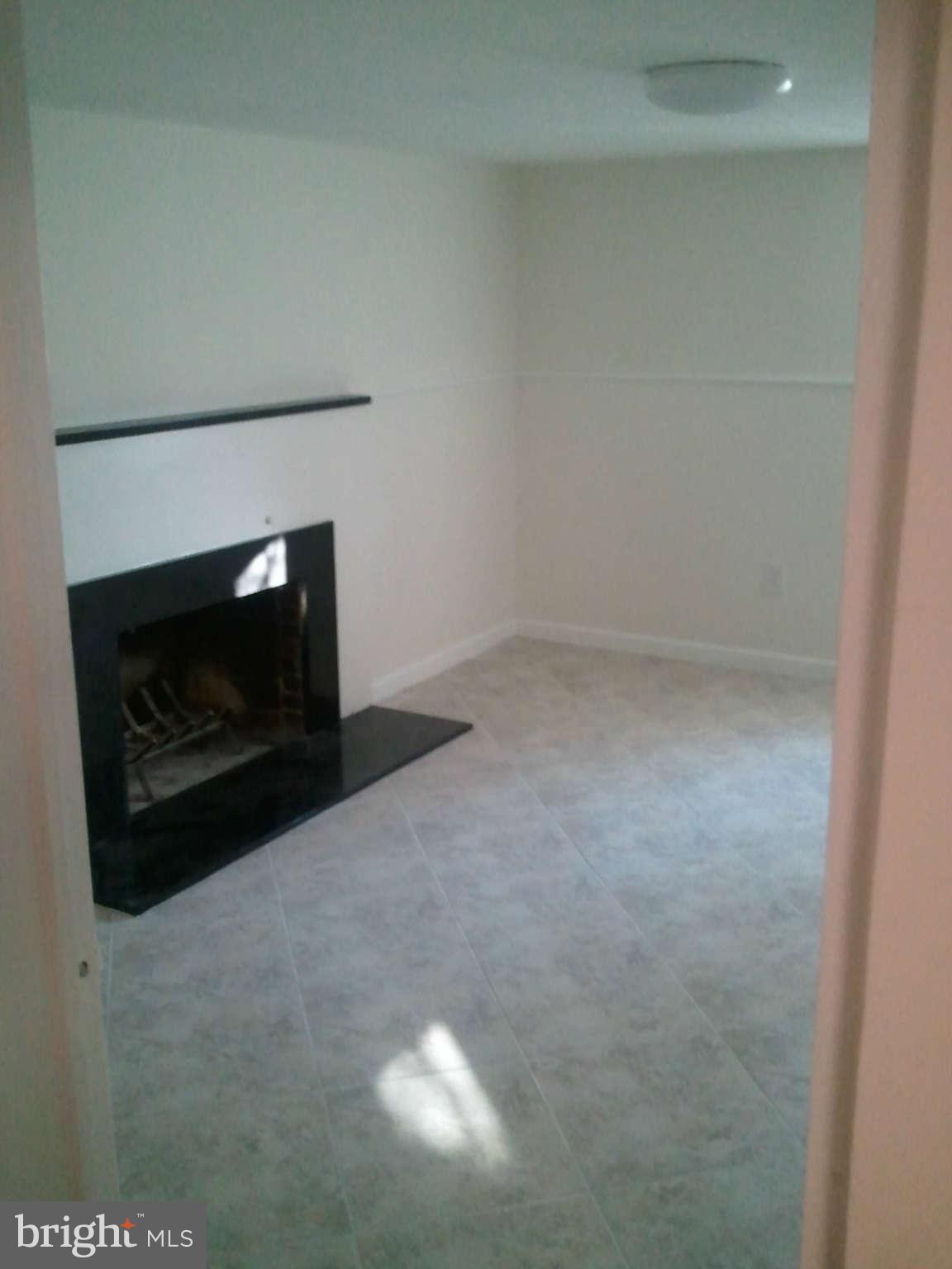 9111 Sudley Road Manassas, VA 20110 - Photo 19 of 29 Interior (General)