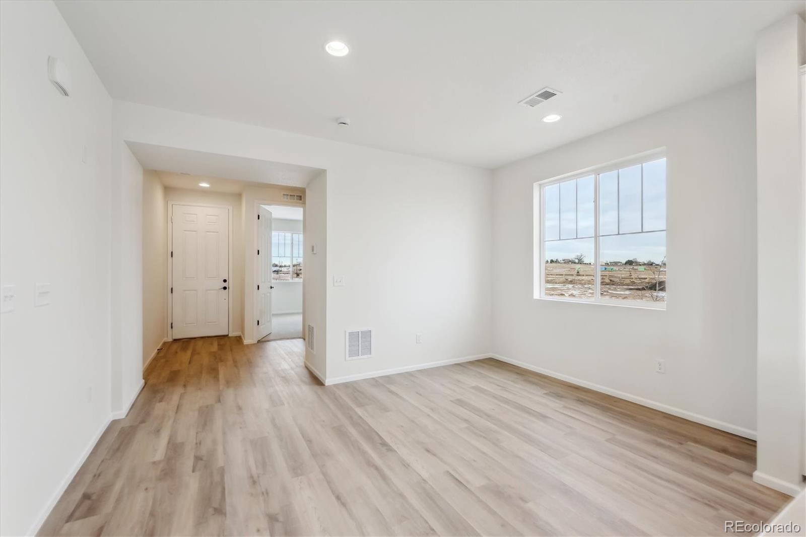999 Rustling Street Windsor, CO 80550 - Photo 3 of 22 Gallery Image 3