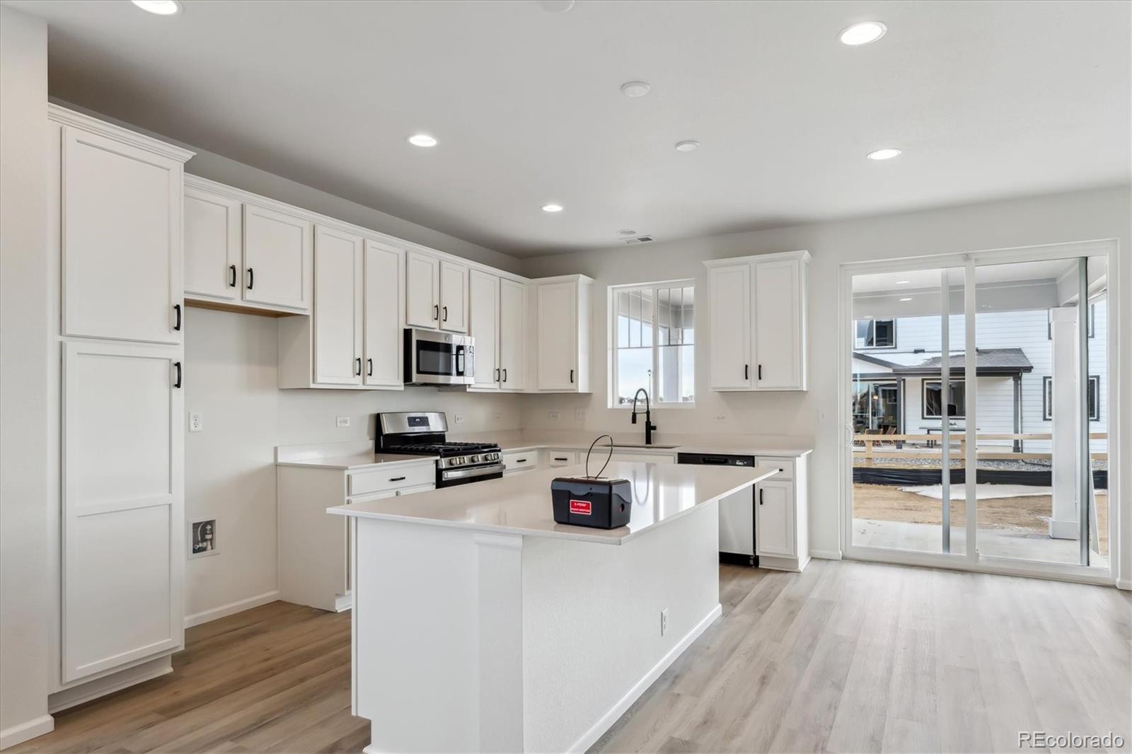 999 Rustling Street Windsor, CO 80550 - Photo 8 of 22 Gallery Image 8