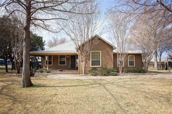 $1,750,000 | 1631 Fuller, Graford, TX 76449