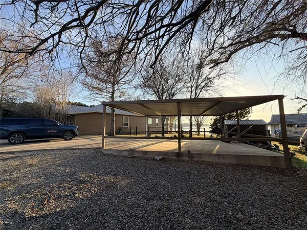 $1,750,000 | 1631 Fuller, Graford, TX 76449