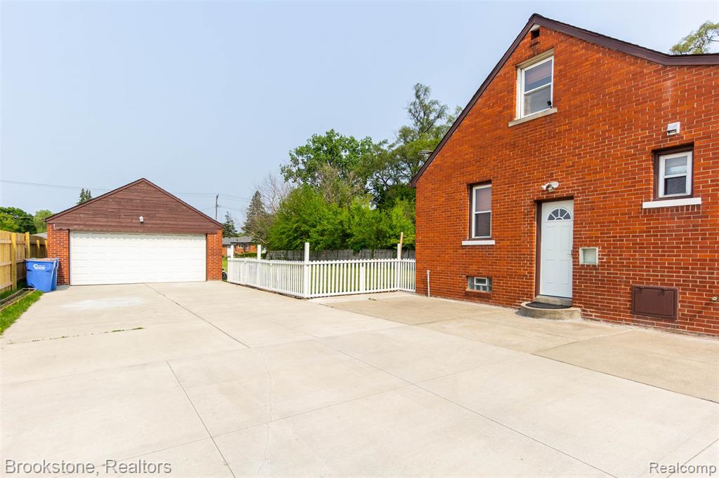 20811 Doepfer Road Warren, MI 48091 - Photo 23 of 26