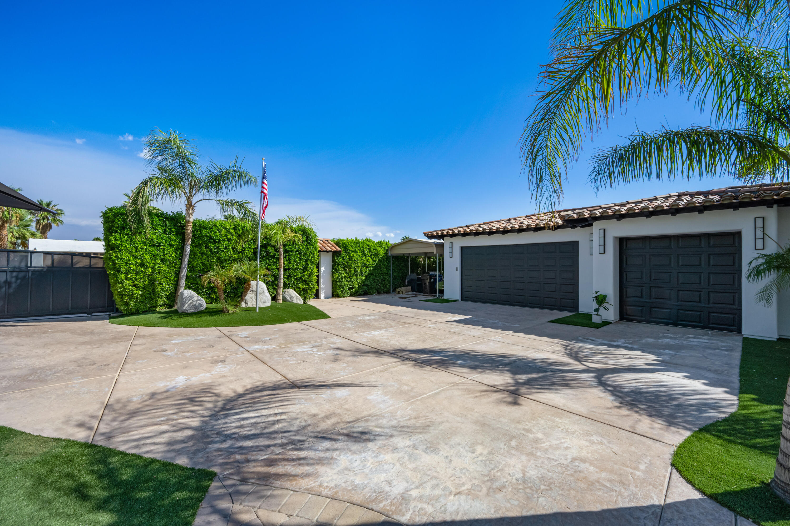 695 West Racquet Club Road Palm Springs, CA 92262 - Photo 15 of 50 17-print-JBRacquetClub_0921_017