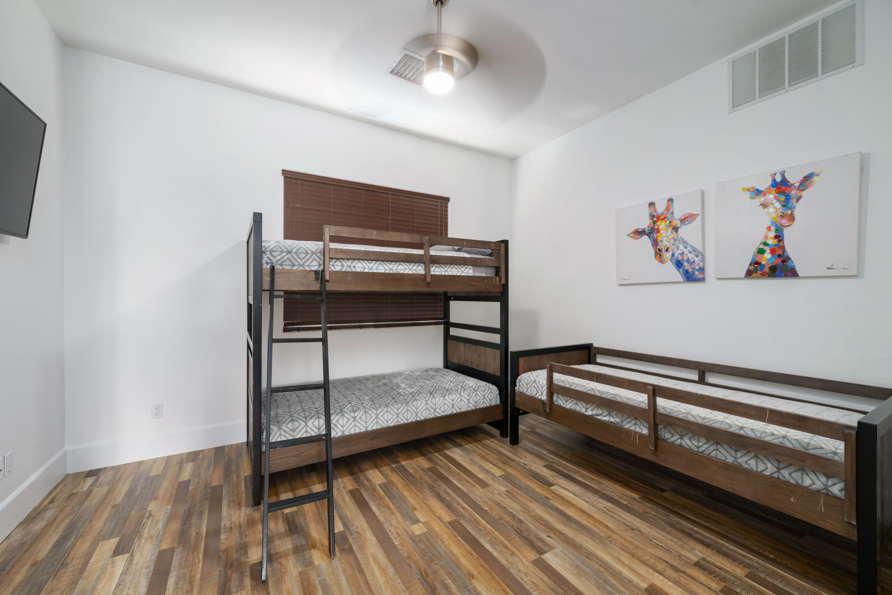 695 West Racquet Club Road Palm Springs, CA 92262 - Photo 33 of 50 31-print-JBRacquetClub_0921_031