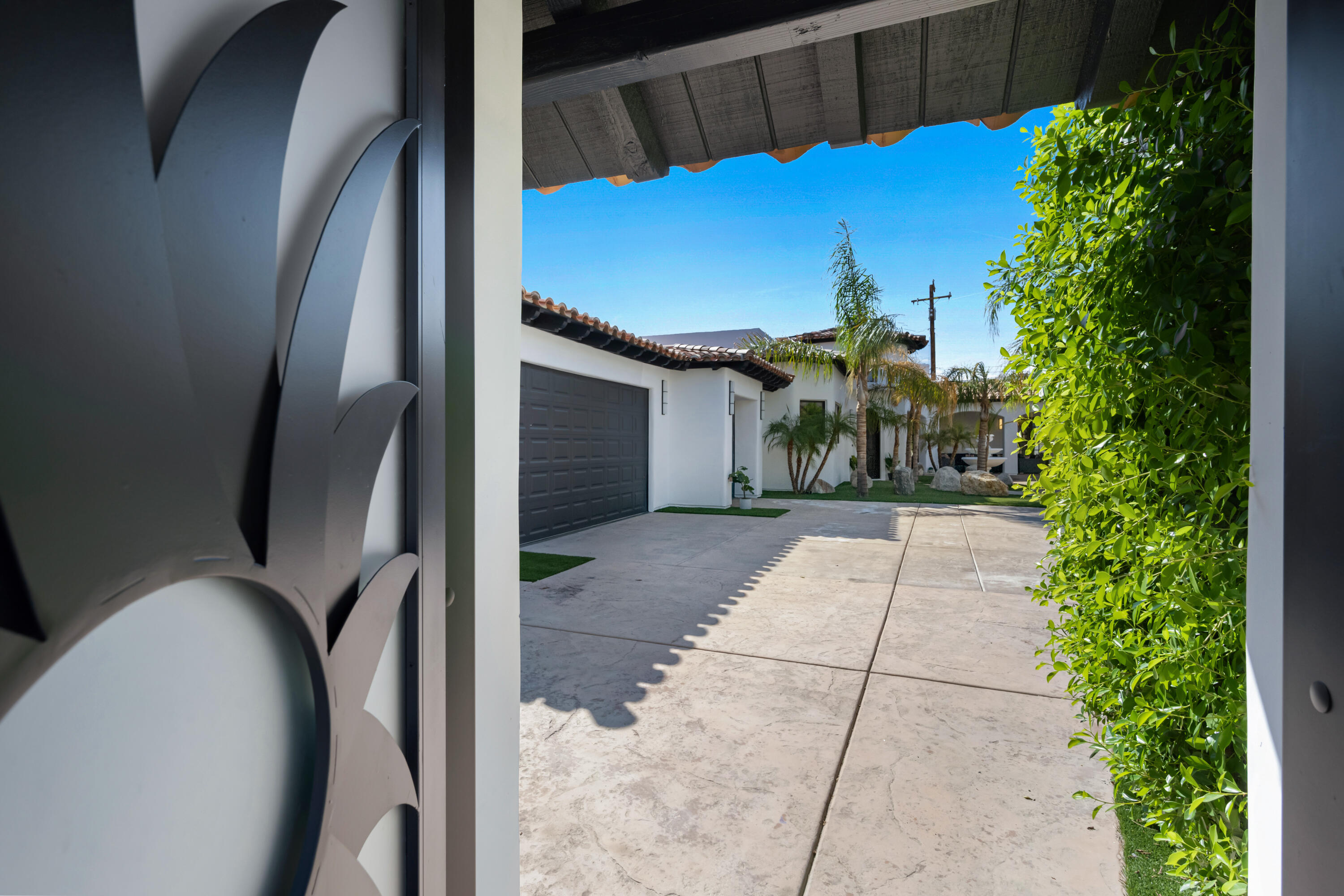 695 West Racquet Club Road Palm Springs, CA 92262 - Photo 5 of 50 5-print-JBRacquetClub_0921_005