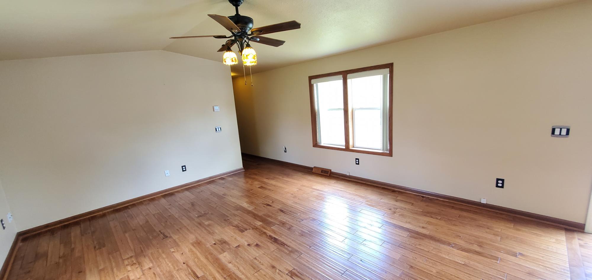 44 Edgewater Court Rhinelander, WI 54501 - Photo 4 of 19 Gallery Image 4
