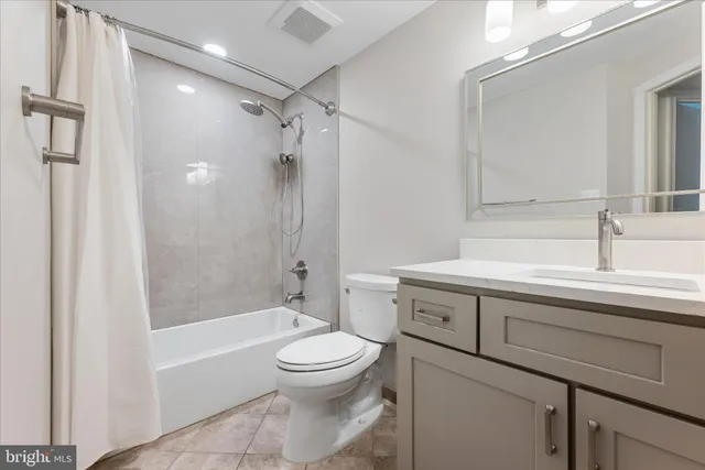 $2,900 | 5761 Independence Circle, Alexandria, VA 22312