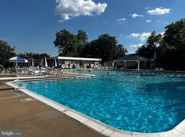 $2,900 | 5761 Independence Circle, Alexandria, VA 22312