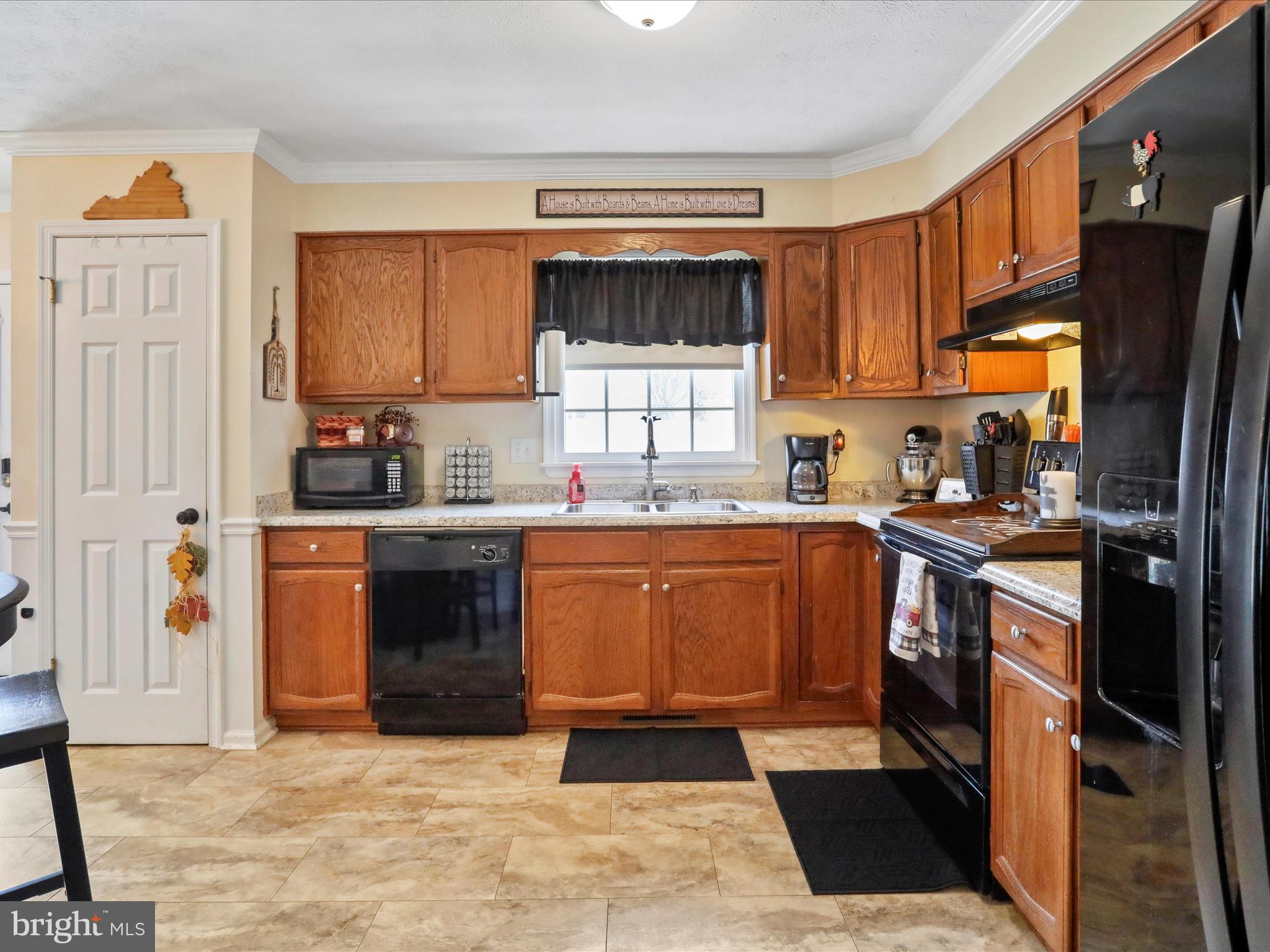 985 Stuart Drive Front Royal, VA 22630 - Photo 12 of 45