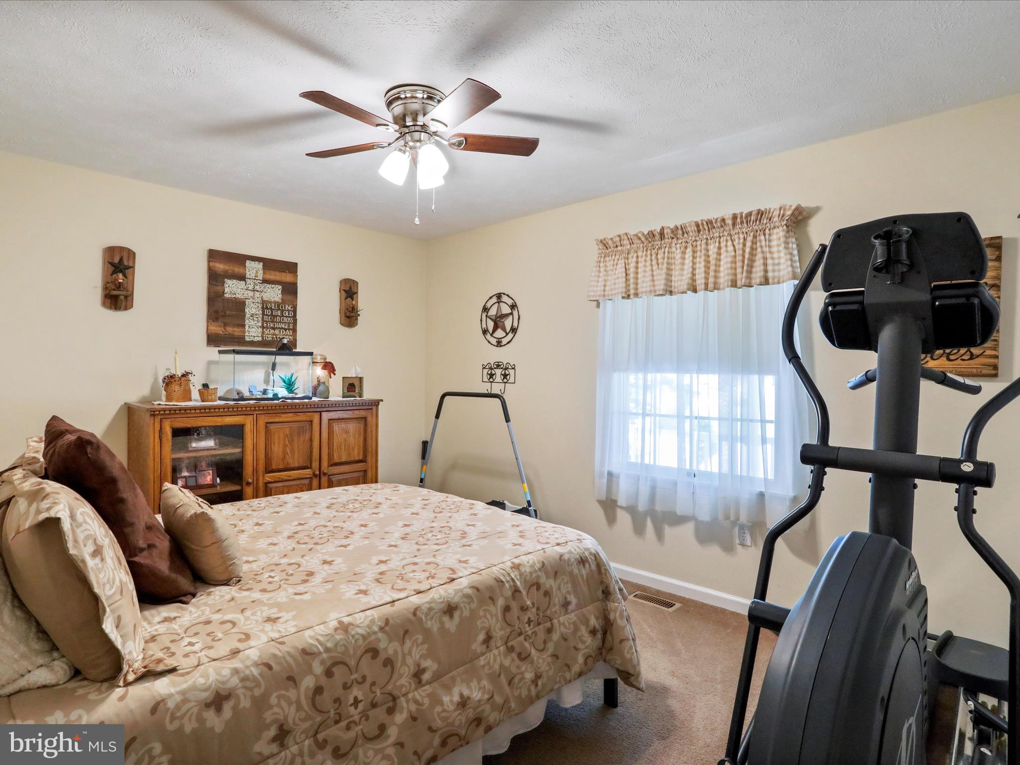 985 Stuart Drive Front Royal, VA 22630 - Photo 25 of 45