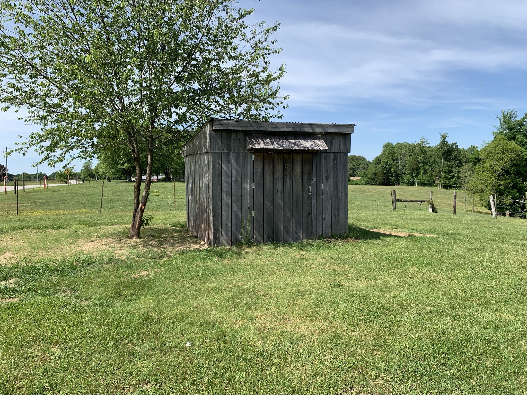 5580 Galen Road Lafayette, TN 37083 - Photo 12 of 16 a view of outdoor space with deck and yard