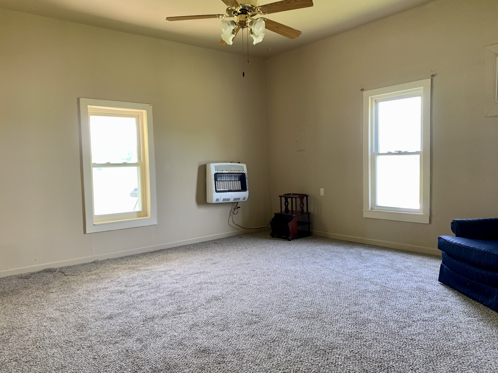 5580 Galen Road Lafayette, TN 37083 - Photo 8 of 16 an empty room with windows and fan