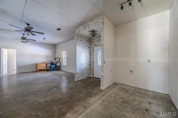 $450,000 | 19280 Highway 17, Waynesville, MO 65583