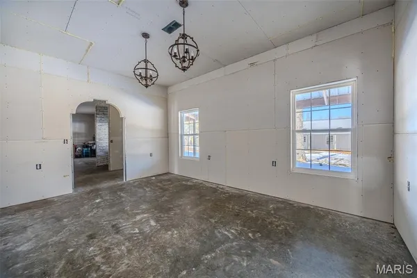 $450,000 | 19280 Highway 17, Waynesville, MO 65583