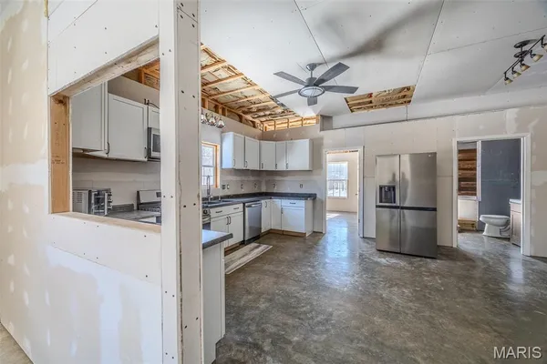 $450,000 | 19280 Highway 17, Waynesville, MO 65583