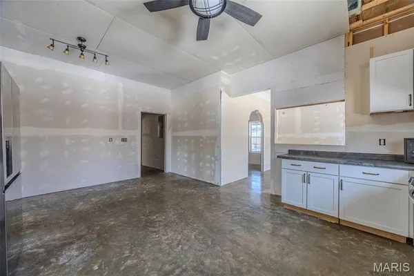 $450,000 | 19280 Highway 17, Waynesville, MO 65583