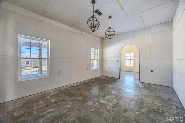$450,000 | 19280 Highway 17, Waynesville, MO 65583