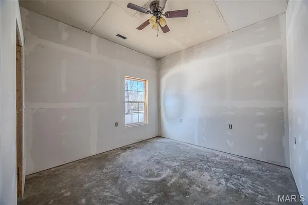 $450,000 | 19280 Highway 17, Waynesville, MO 65583