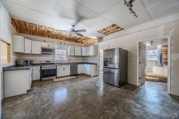 $450,000 | 19280 Highway 17, Waynesville, MO 65583