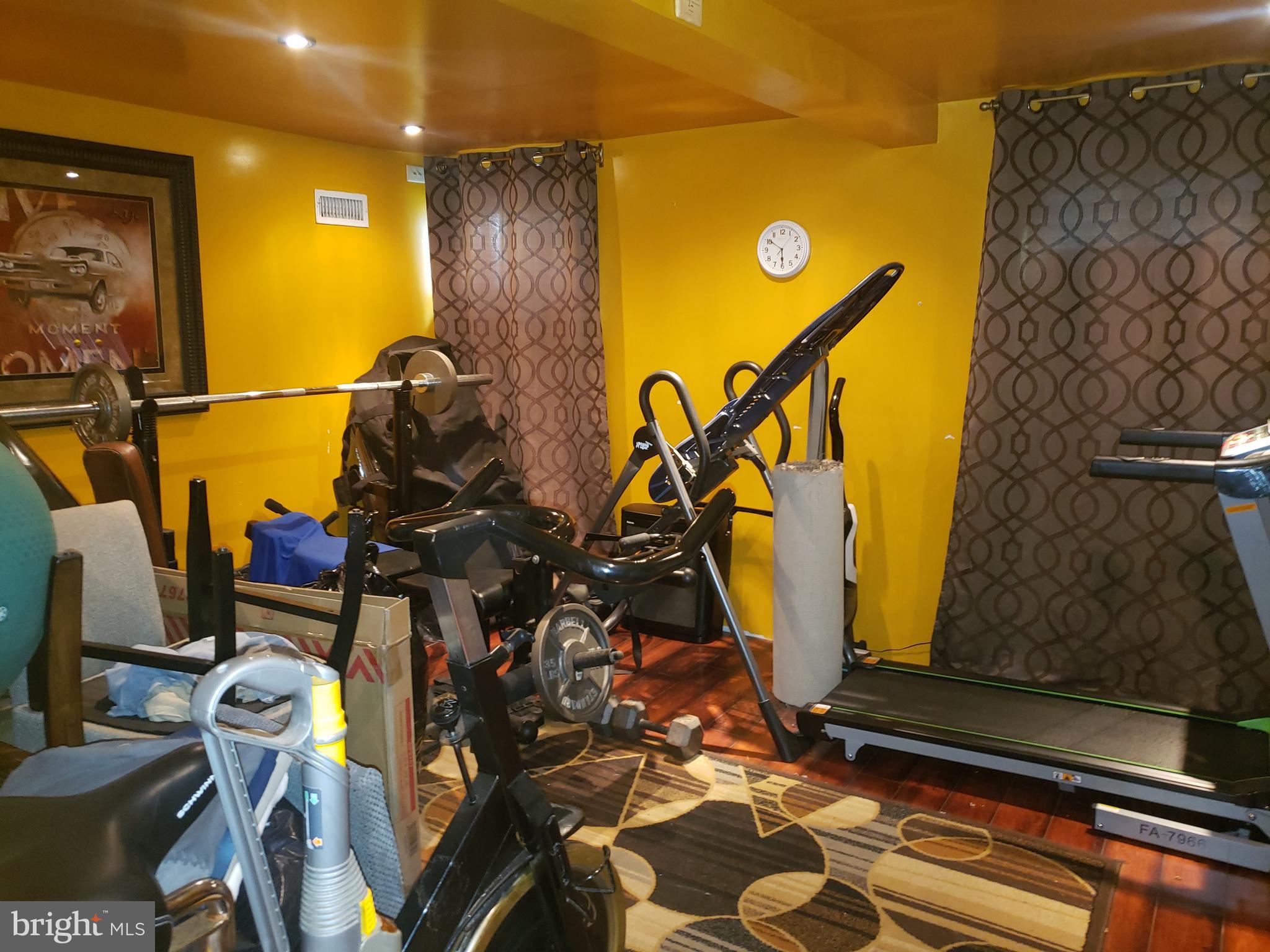 27 Mackeys Lane Leesburg, NJ 08327 - Photo 26 of 29 a view of a room with gym equipment