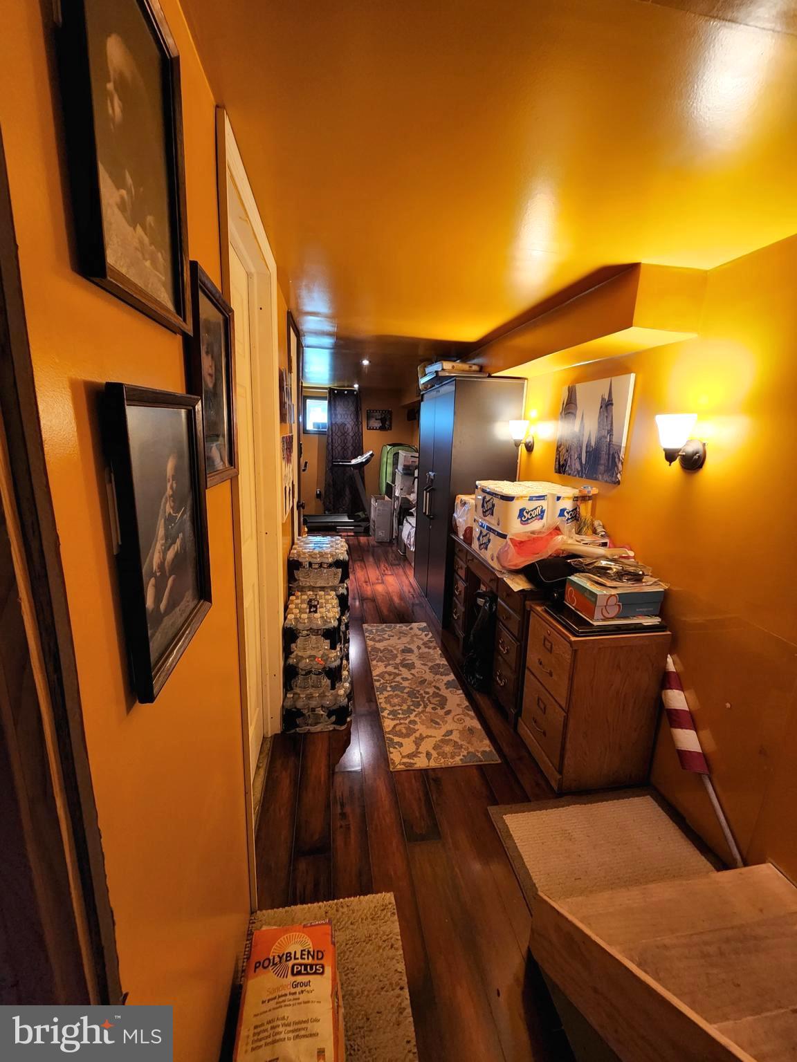 27 Mackeys Lane Leesburg, NJ 08327 - Photo 29 of 29 a room with chairs
