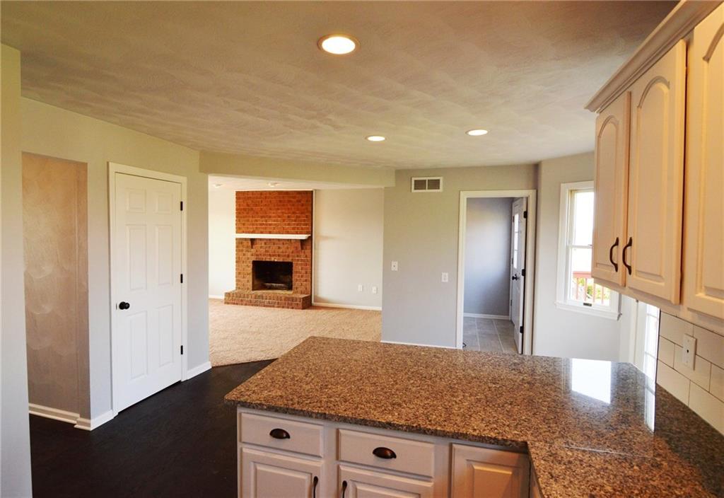 232 Rizzi Drive Irwin, PA 15642 - Photo 7 of 25 Gallery Image 7