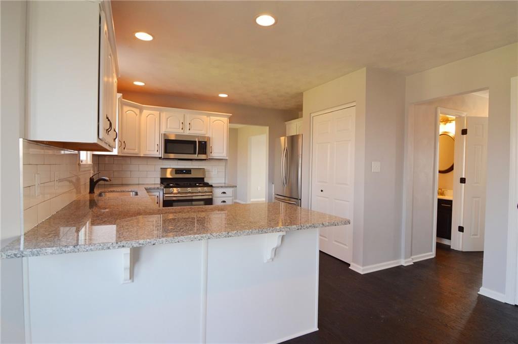 232 Rizzi Drive Irwin, PA 15642 - Photo 9 of 25 Gallery Image 9