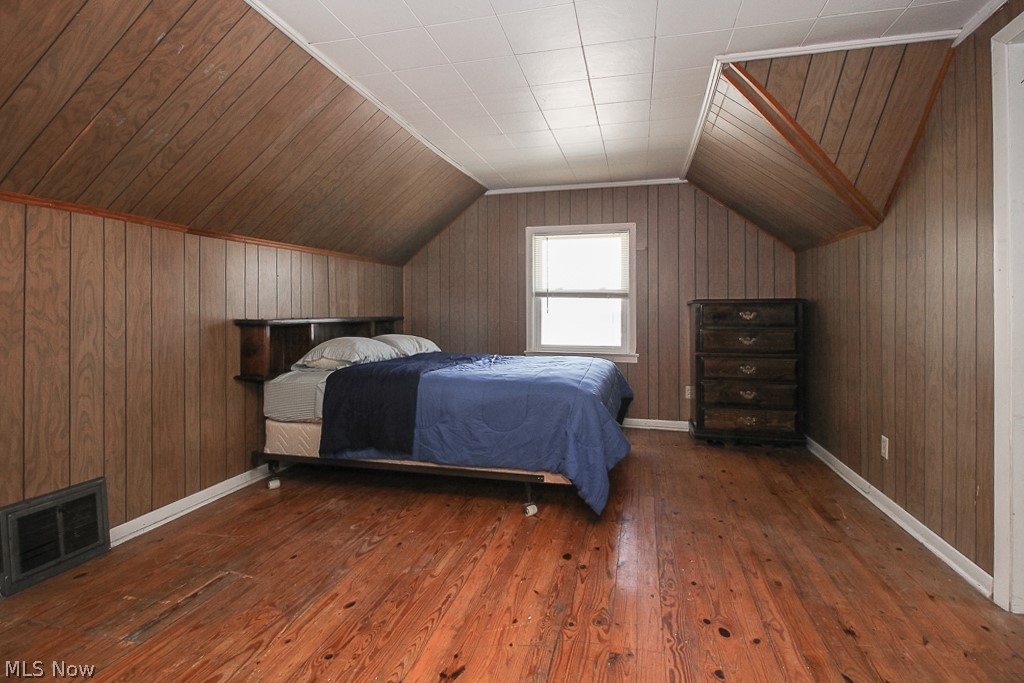 1328 Belrose Road Cleveland, OH 44124 - Photo 12 of 19 Beautiful flooring to come home to as you relax and unwind after a long day.