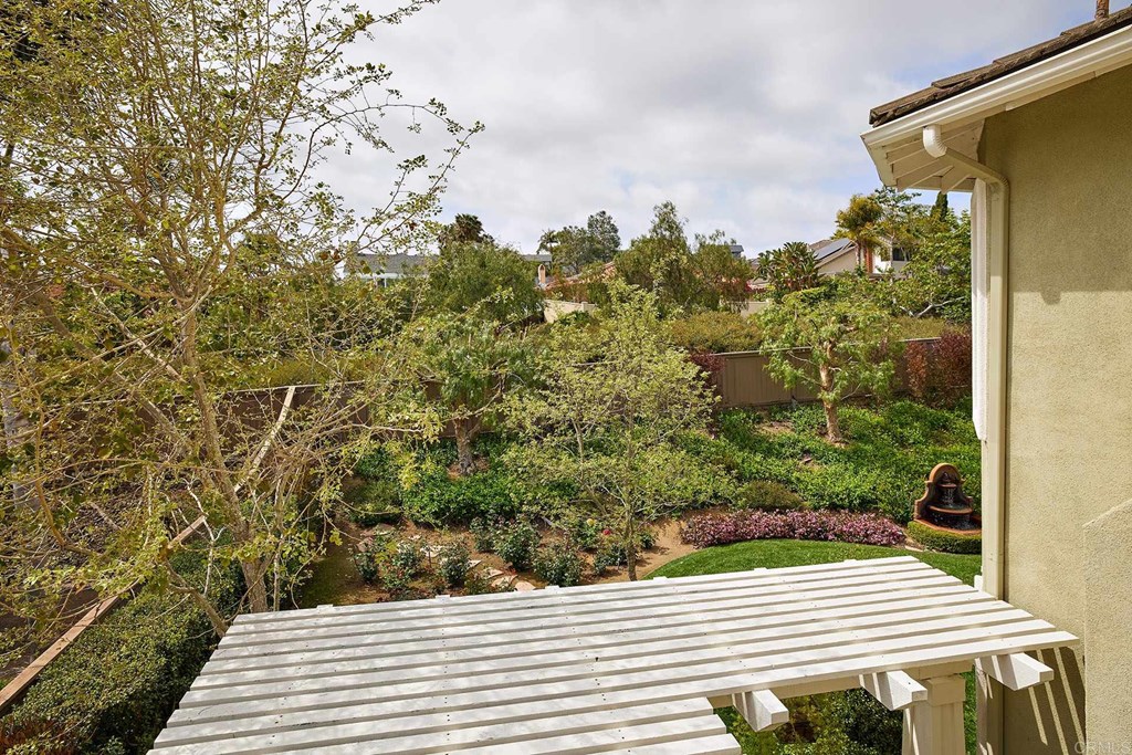 7337 Calle Conifera Carlsbad, CA 92009 - Photo 25 of 41