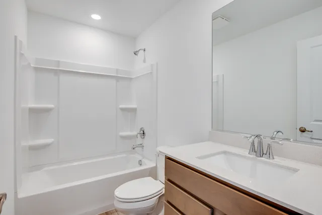 $2,800 | 15139 South Hepworth Court, Plainfield, IL 60544